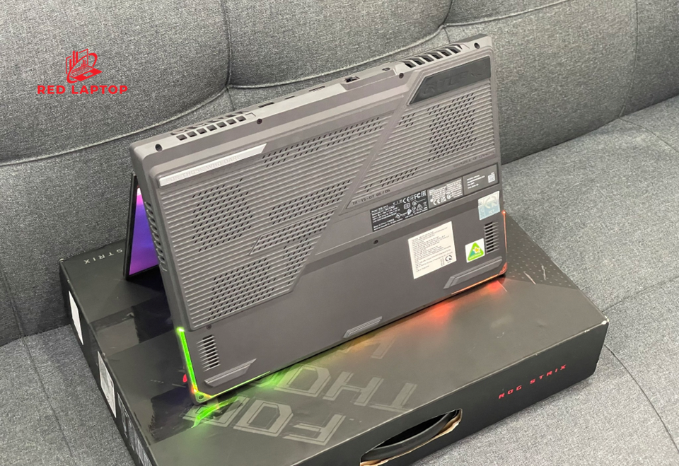 Red laptop ASUS ROG Strix G15 G513IH HN015T R7