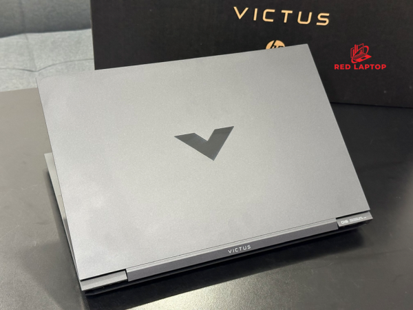 Red laptop.HP VICTUS 16 e1107AX 7C140PA R5 6600H.jpg
