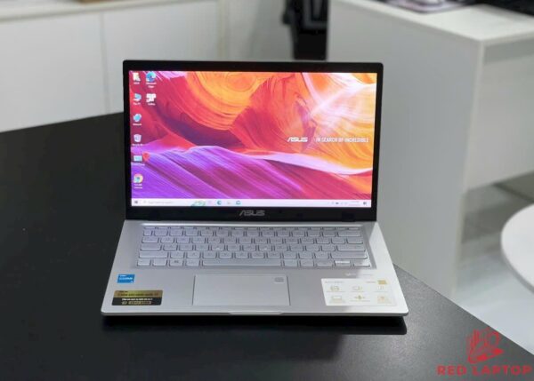 Red laptop Asus VivoBook X415EA i5 1135G7