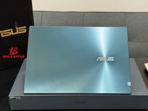 Red laptop. laptop Asus ZenBook Duo UX481F i5 10210U.jpg