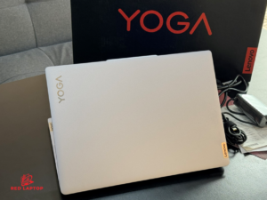 Red laptop Lenovo Yoga Slim 6 14IRH8 i7 13700H.jpg
