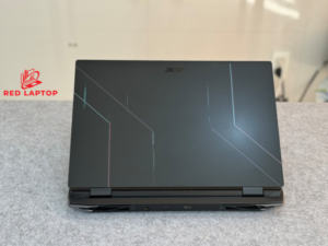 Red laptop Acer Nitro 5 Tiger AN515 58 52SP.jpg