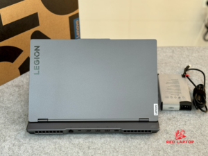 Red laptop laptop Lenovo Legion 5 R7000 APH9 R7 7840H.jpg