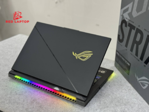 Red laptop Asus Rog Strix SCAR 18 G834JYR R6011W i9 14900HX.jpg