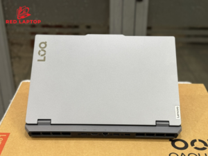 Red laptop Lenovo LOQ 2024 15ARP9 R7 7435HS.jpg