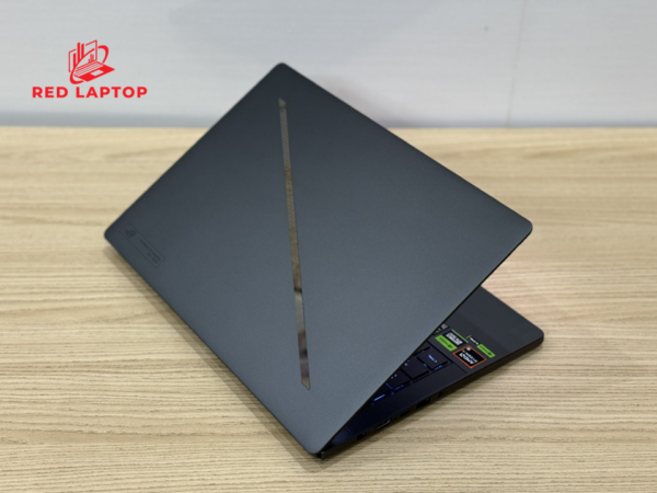 Red laptop ASUS ROG Zephyrus G14 GA403UV Ryzen 9 8945HS.jpg 1