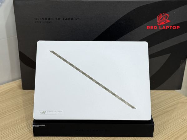 Red laptop ASUS ROG Zephyrus G14 GA403UV trang.jpg