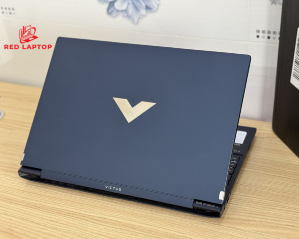 Red laptop laptop HP Victus 15 FA1093DX 2023