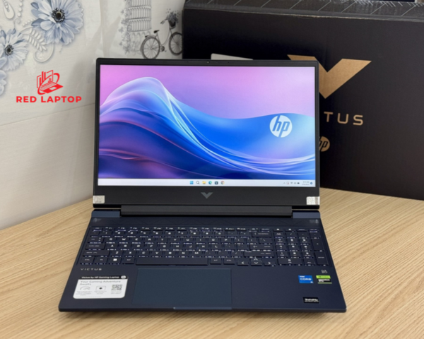 Red laptop HP Victus 15 FA1093DX 2023