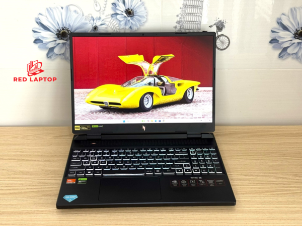 Red laptop Acer Nitro 16 Phoenix AN16 41 R50Z.jpg