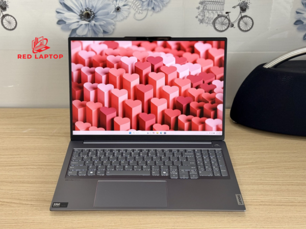 Red laptop Lenovo Thinkbook 16 G6 2024 Ultra 7 155H.jpg
