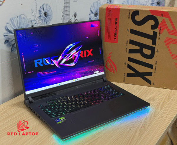 Red laptop Asus ROG Strix G18 G814JI i9 13980HX.jpg