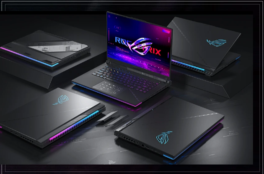 Red laptop Asus ROG Strix SCAR 16 G634JZ N4029W