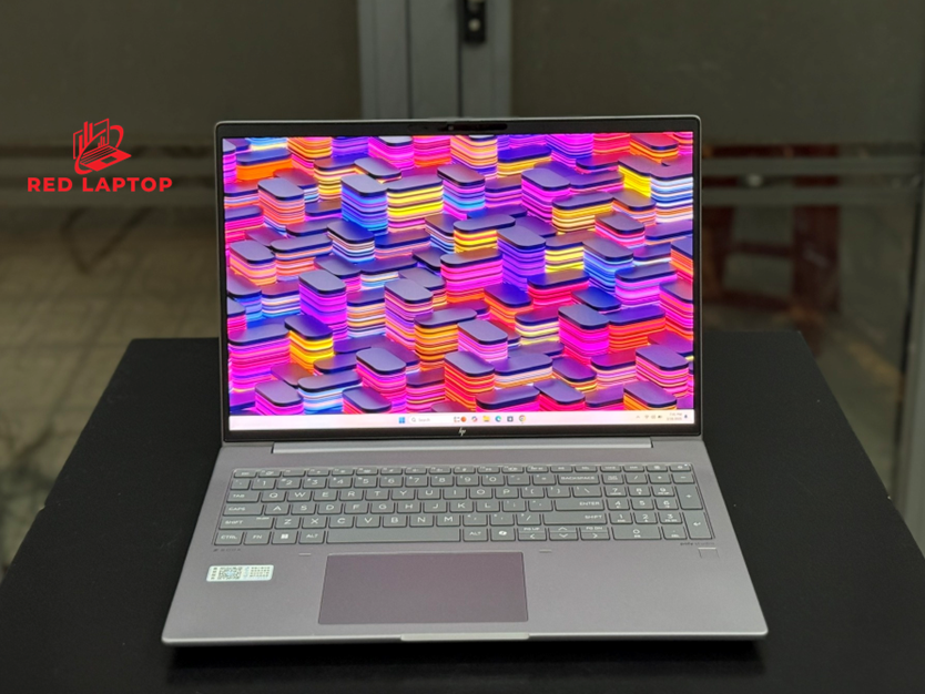 Red laptop HP ZBook Power G11 AMD R7 8845HS.jpg