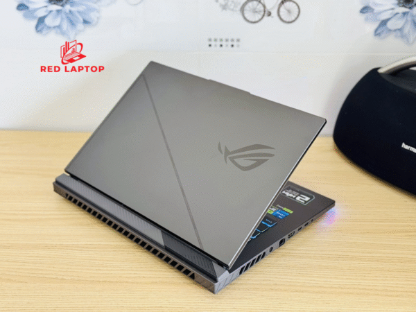 Red laptop. laptop Asus Gaming ROG Strix G16 G614JU N4132W.jpg