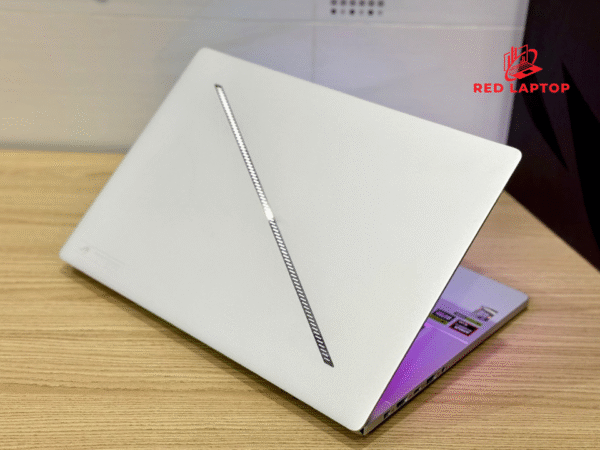 Red laptop Asus ROG Zephyrus G16 GA605WI Ryzen AI 9 HX 370 trang.jpg 1