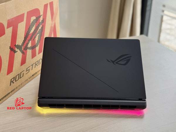 Red laptop ASUS ROG Strix G16 G615LR S5238W 2025.jpg 1