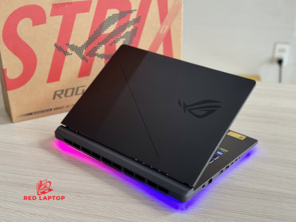 Red laptop ASUS ROG Strix G16 G615LR S5238W 2025.jpg