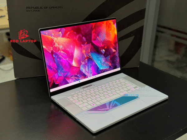 Red laptop ASUS ROG Zephyrus G16 GU605MI Core Ultra 9 185H.jpg 2