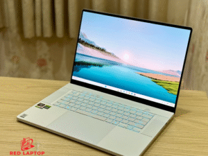 Red laptop Asus ROG Zephyrus G16 GA605WV