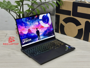 Red laptop Lenovo Legion Pro 5 16IRX9 2024.jpg 2